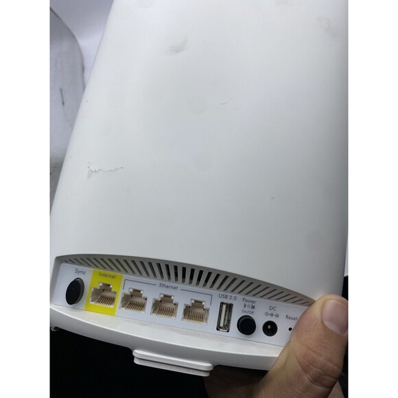 NETGEAR Orbi (RBR50 & RBS50) Router with 1 Satellite Extender Mesh Wi-Fi System - Picture 5 of 5